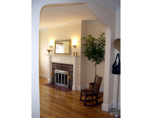 123 Winthrop Road, Unit 3 Brookline, MA 02445 - Photo 4 of 10