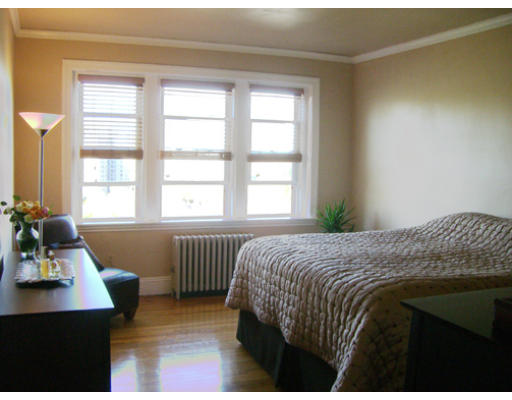 123 Winthrop Road, Unit 3 Brookline, MA 02445 - Photo 7 of 10