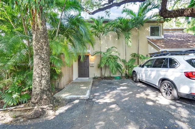 $920,000 | 3235 McDonald Street, Unit 5, Miami, FL 33133