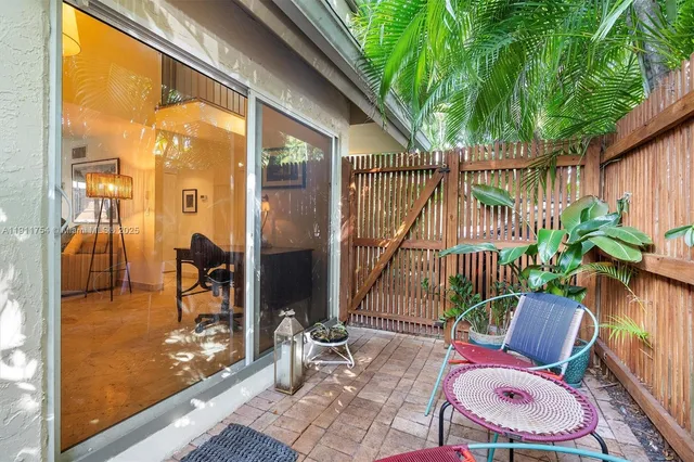 $920,000 | 3235 McDonald Street, Unit 5, Miami, FL 33133