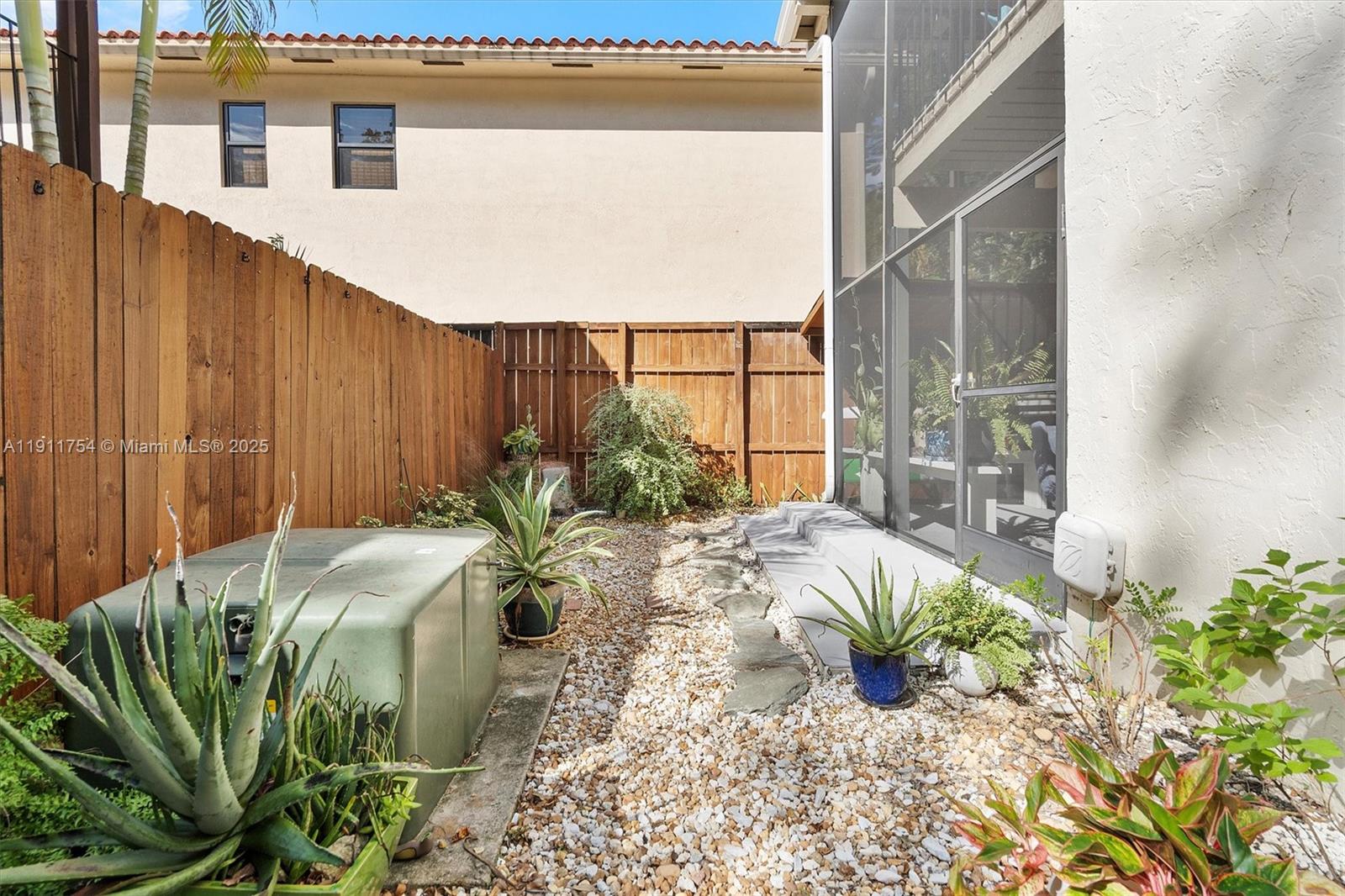 3235 McDonald Street, Unit 5 Miami, FL 33133 - Photo 31 of 34