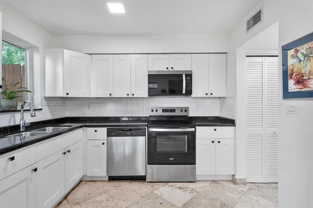 $920,000 | 3235 McDonald Street, Unit 5, Miami, FL 33133