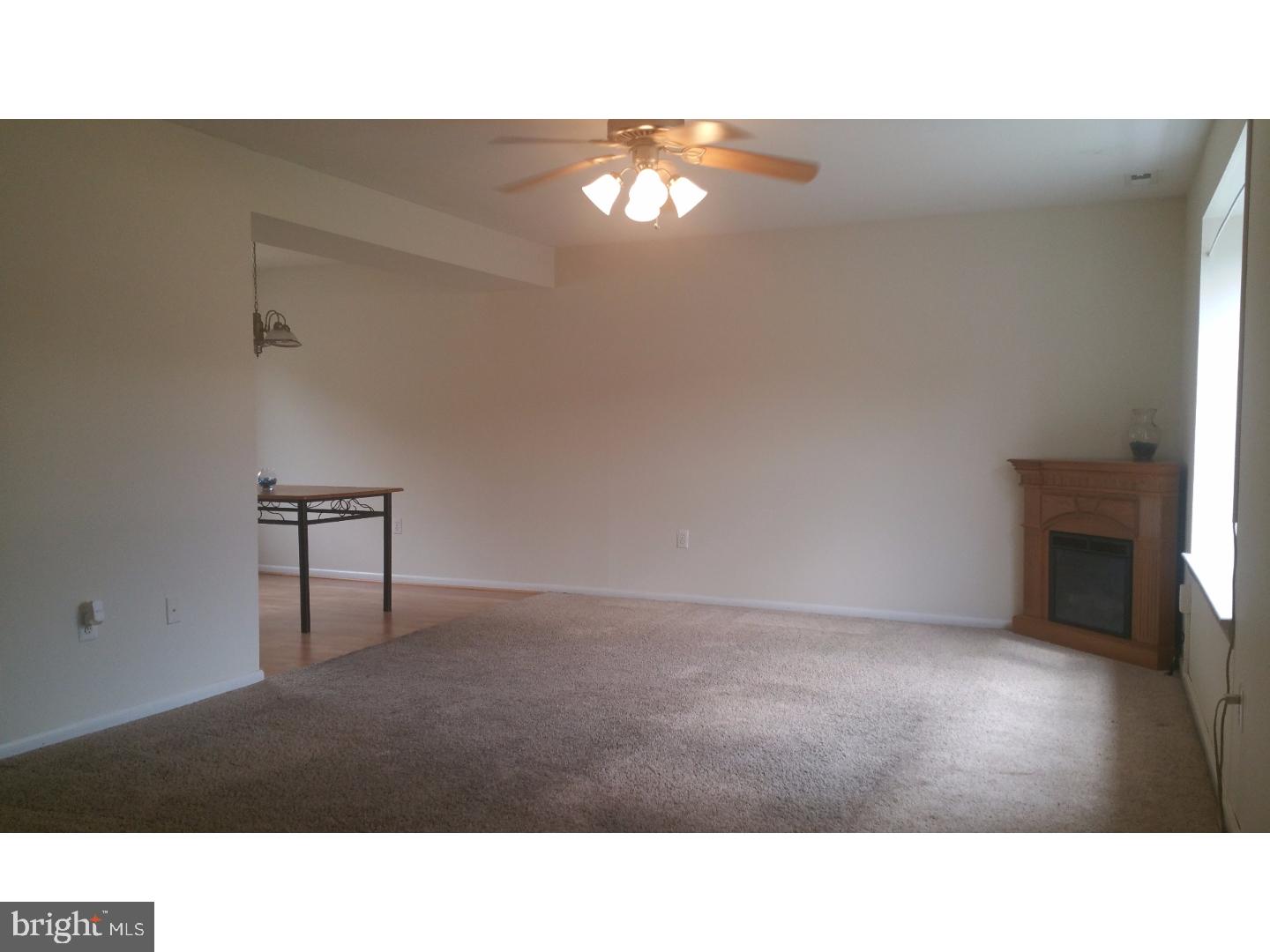 11 Loggers Mill Road Horsham, PA 19044 - Photo 3 of 19 Living Room