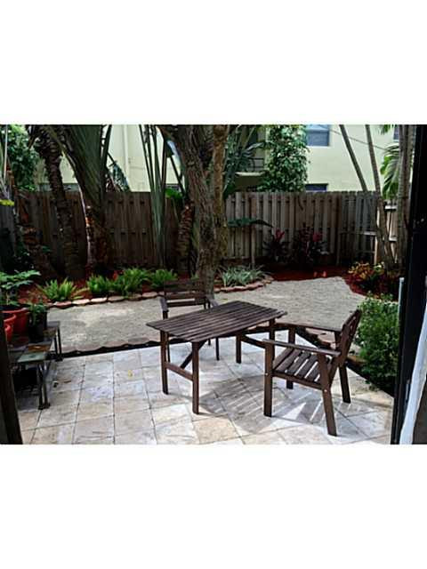 363 West Camino Real, Unit 5 Boca Raton, FL 33432 - Photo 8 of 10 Exterior Back