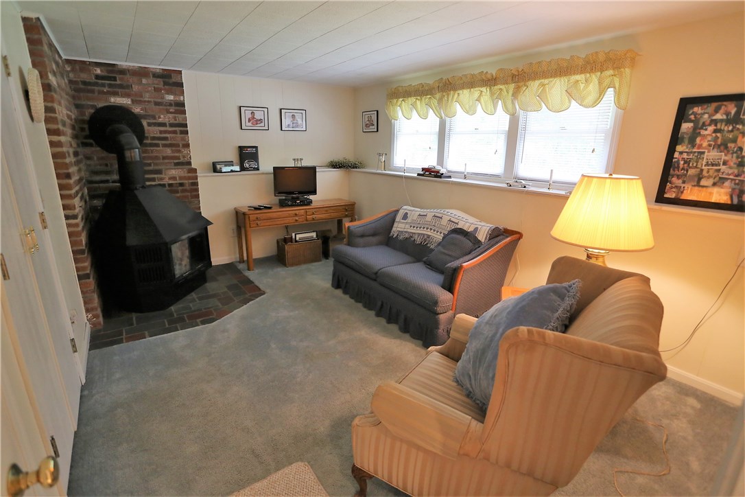 222 Nichols Road Burrillville, RI 02830 - Photo 4 of 25