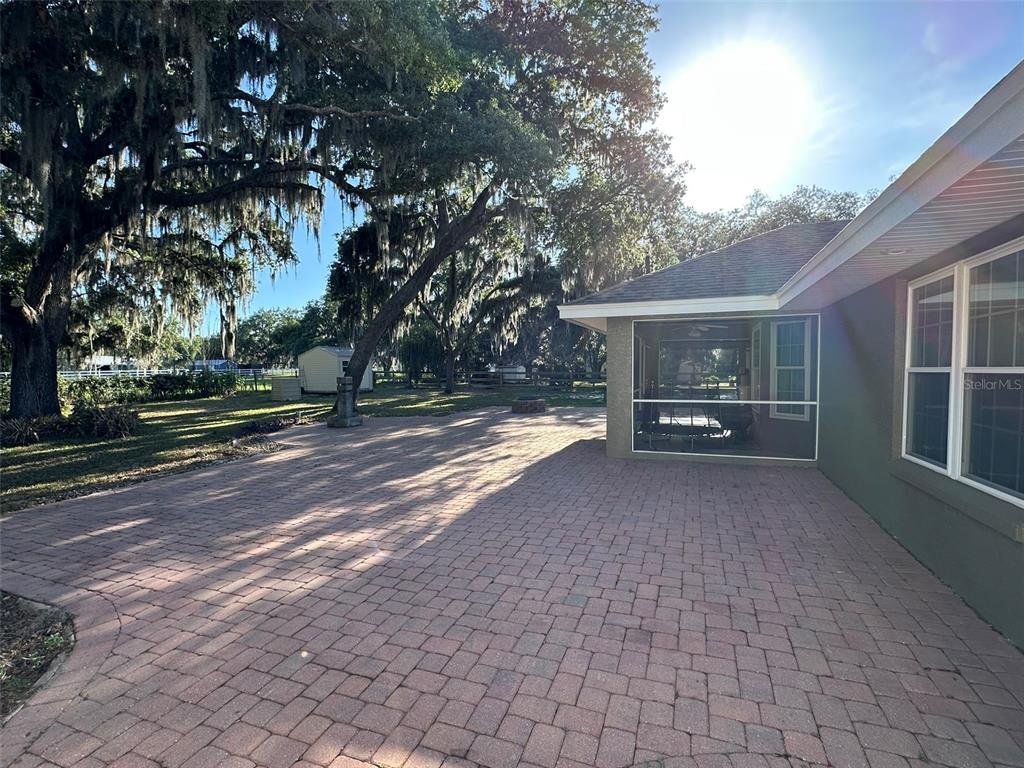 203 Kent Road Lakeland, FL 33809 - Photo 33 of 37 Gallery Image 33