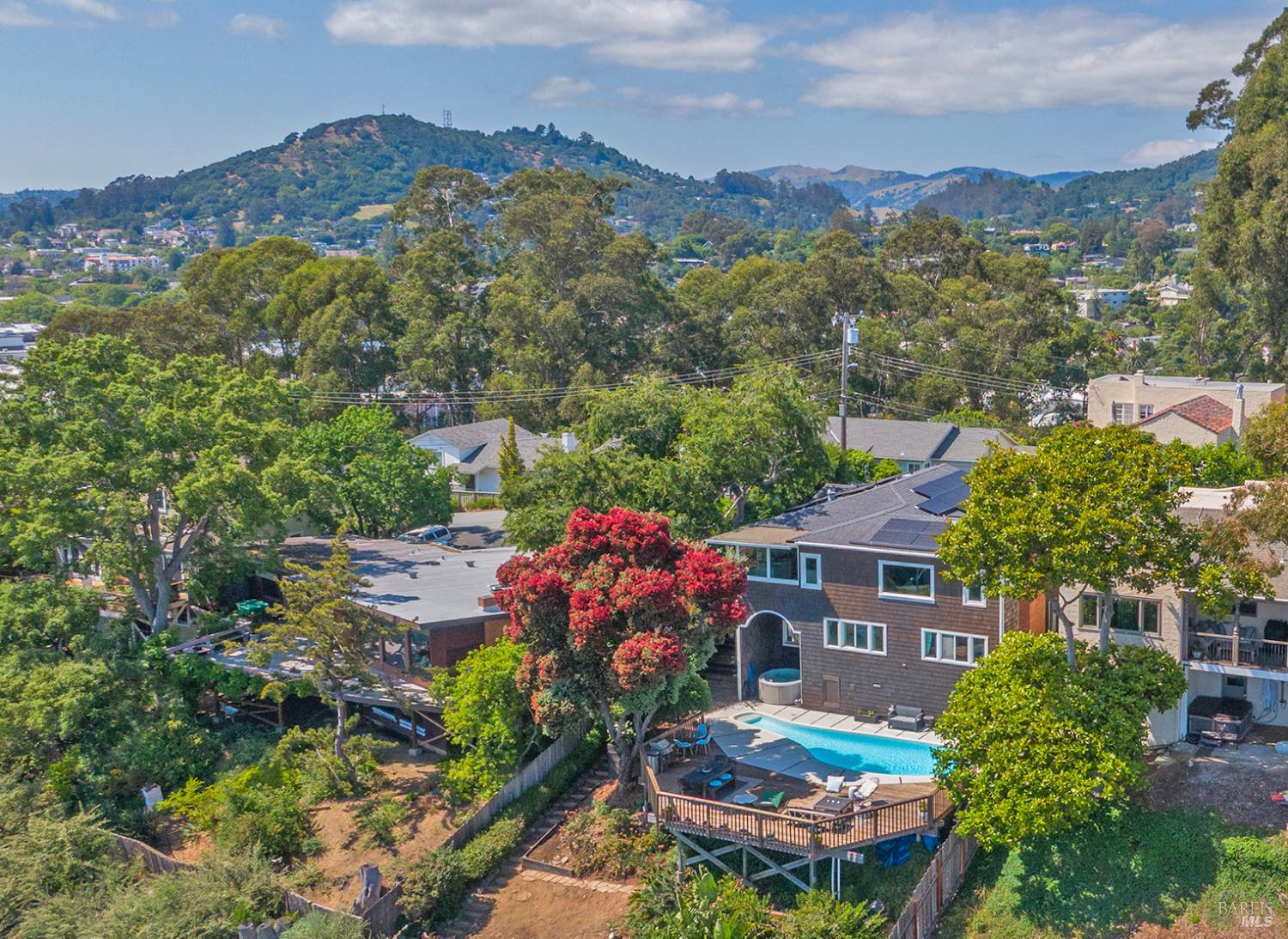 32 Alta Vista Way San Rafael, CA 94901 - Photo 37 of 46
