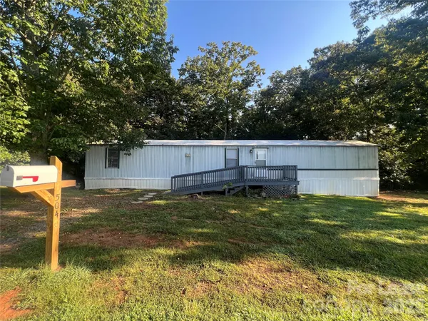 $995 | 504 Oak Run Court, Bessemer City, NC 28016