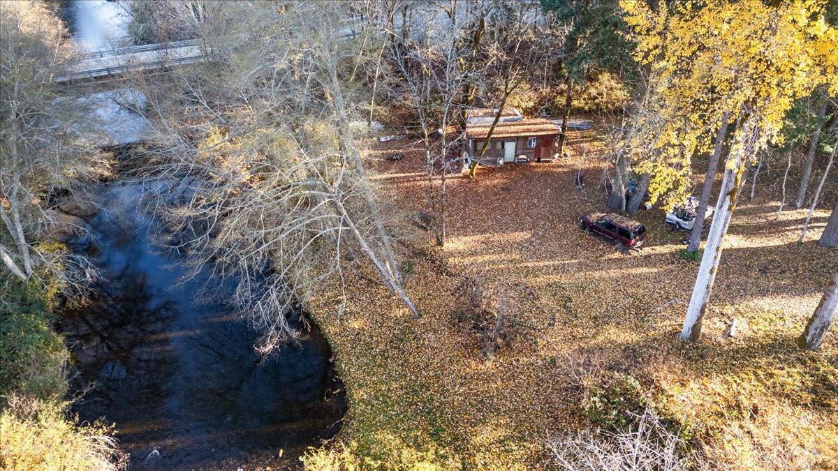 95 Barton Road Glendale, OR 97442 - Photo 2 of 12 a view of outdoor space and yard