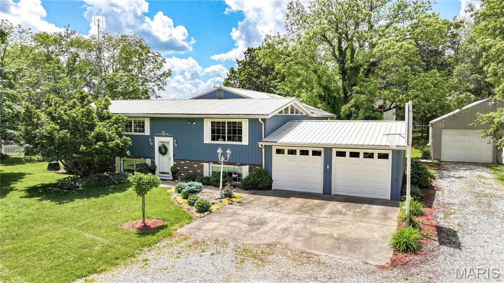 23571 Peppermill Lane Hettick, IL 62649 - Photo 1 of 68