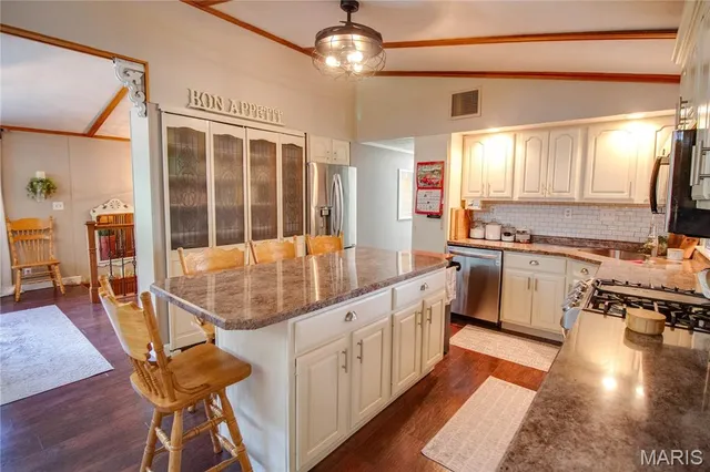 $407,000 | 23571 Peppermill Lane, Hettick, IL 62649