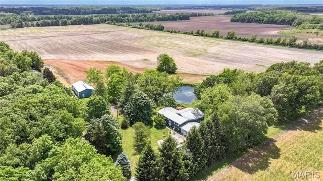 $407,000 | 23571 Peppermill Lane, Hettick, IL 62649