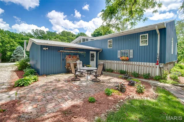 $407,000 | 23571 Peppermill Lane, Hettick, IL 62649