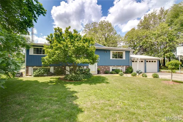 $407,000 | 23571 Peppermill Lane, Hettick, IL 62649