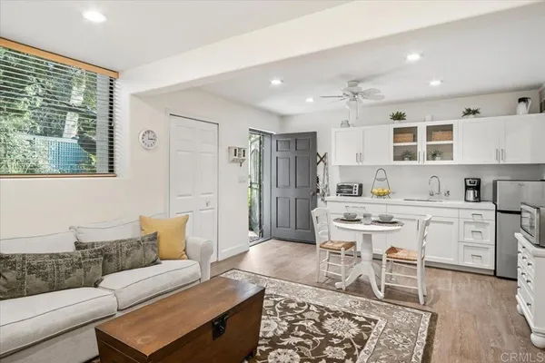 $4,400,000 | 734 Avocado Court, Del Mar, CA 92014