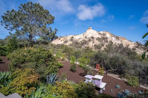 $4,400,000 | 734 Avocado Court, Del Mar, CA 92014