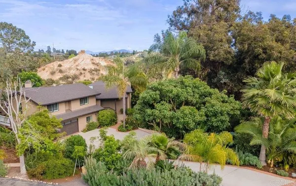 $4,400,000 | 734 Avocado Court, Del Mar, CA 92014