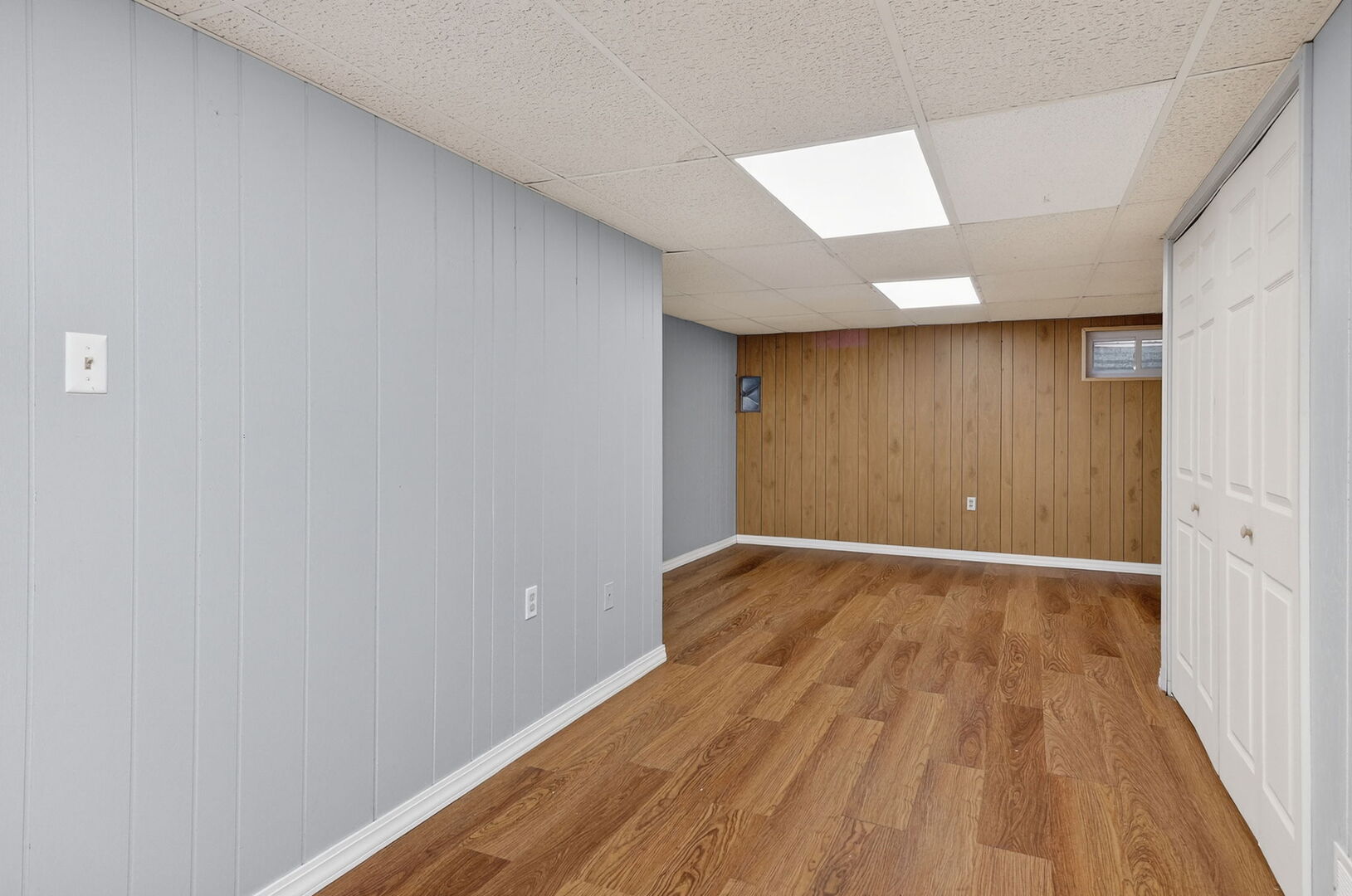 14816 South Penn Road Plainfield, IL 60544 - Photo 13 of 23 a view of an empty room and wooden floor