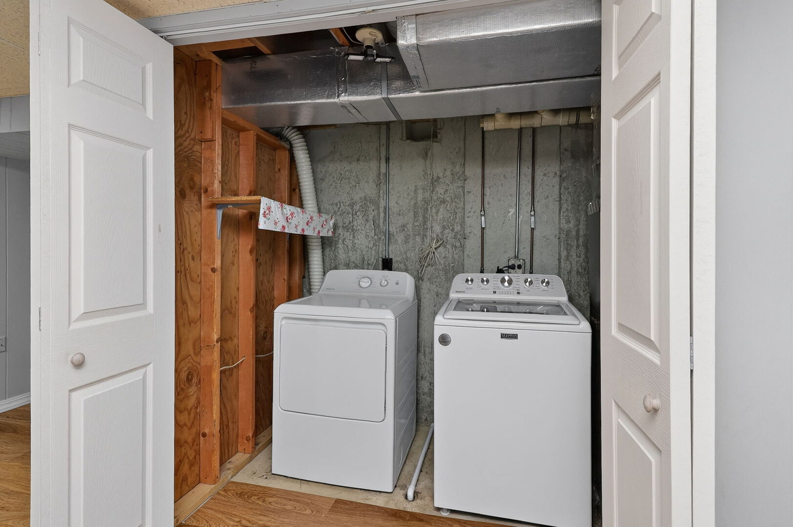 14816 South Penn Road Plainfield, IL 60544 - Photo 15 of 23 a utility room with dryer and washer