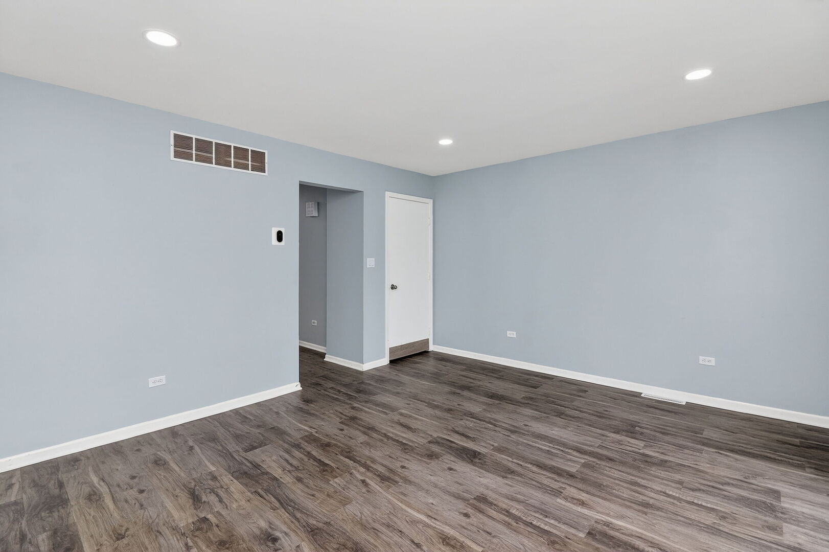 14816 South Penn Road Plainfield, IL 60544 - Photo 8 of 23 a view of an empty room