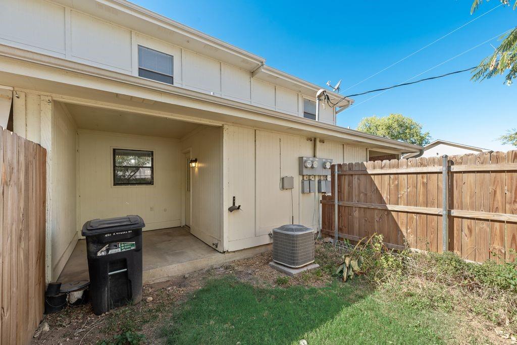 648 South Rogers Road, Unit 650 Irving, TX 75060 - Photo 20 of 21 a view of backyard of the house