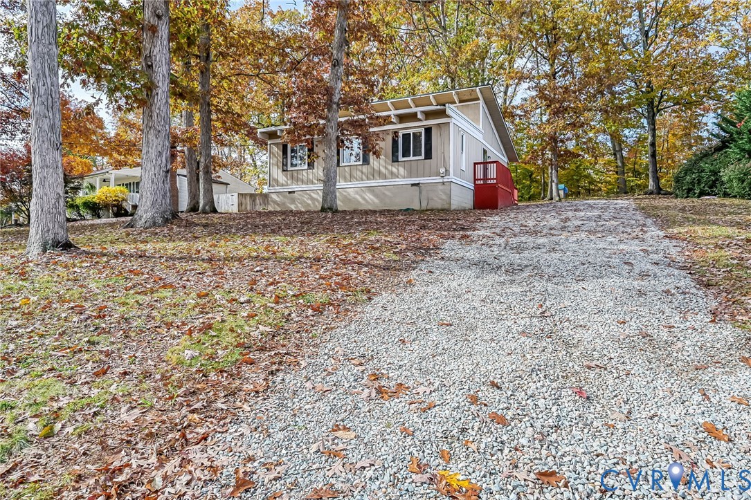 2009 Highland Drive Powhatan, VA 23139 - Photo 2 of 34 Welcome to your NEW HOME!!!