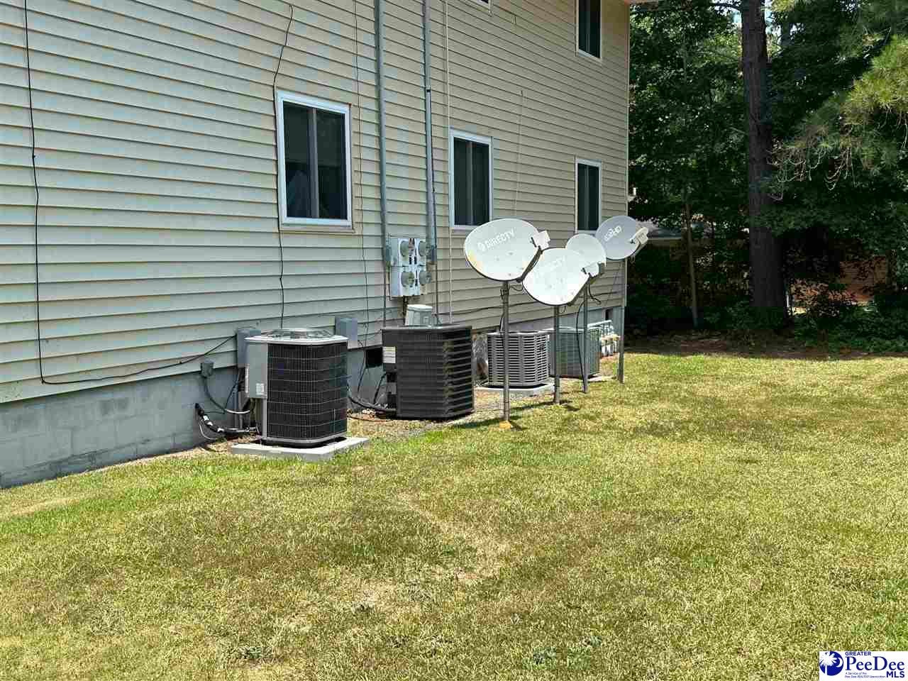 541 Clark Street Cheraw, SC 29520 - Photo 5 of 7 Gallery Image 5