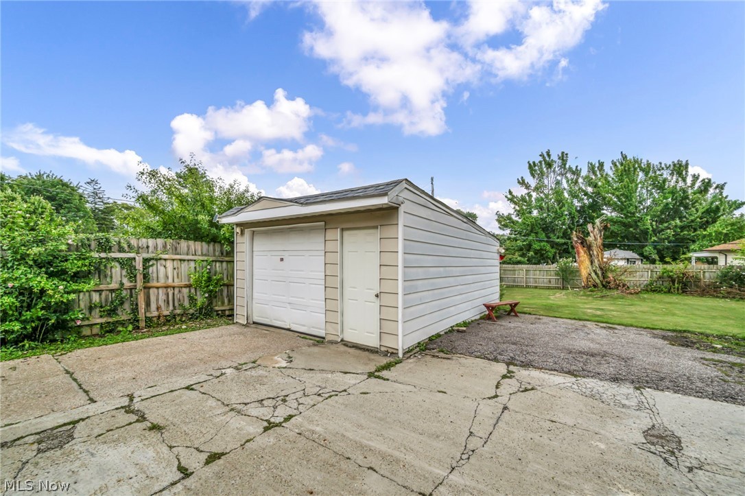 10615 Bellaire Road Cleveland, OH 44111 - Photo 17 of 20 Gallery Image 17