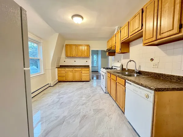 $2,800 | 55 Scammell Street, Unit 2, Quincy, MA 02169