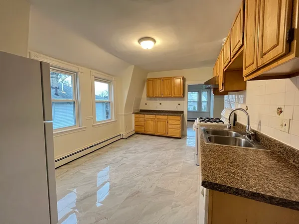 $2,800 | 55 Scammell Street, Unit 2, Quincy, MA 02169