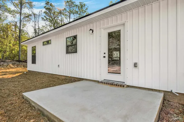 $299,900 | 1056 Barth Road, Molino, FL 32577