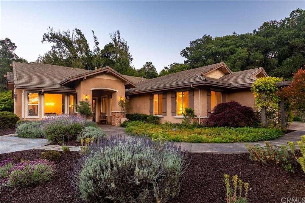 12685 Cabazon Road Atascadero, CA 93422 - Photo 1 of 1 Front of Home at Twilight
