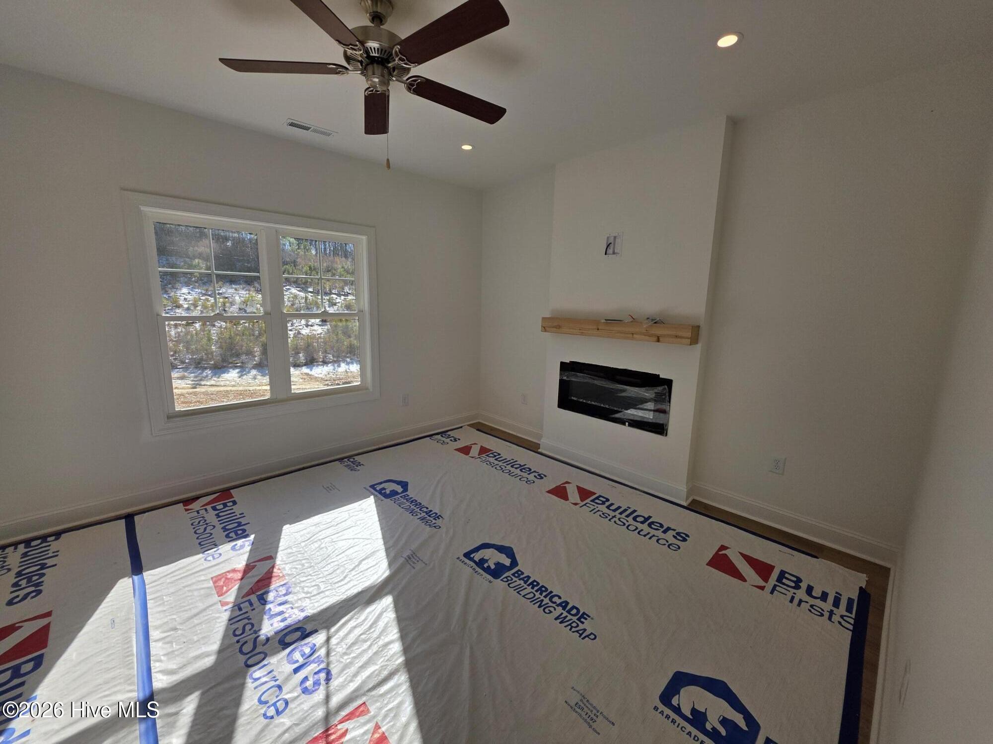 142 Carver Street Carthage, NC 28327 - Photo 5 of 42 20260127_140057