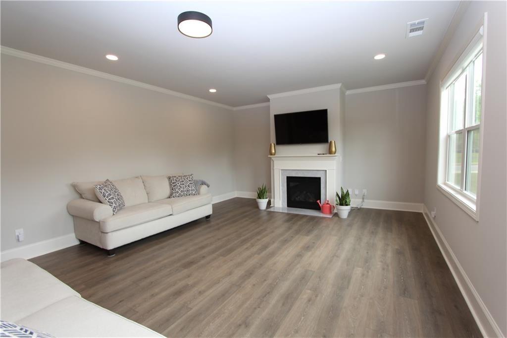 6870 Rambling Dawsonville, GA 30534 - Photo 8 of 20