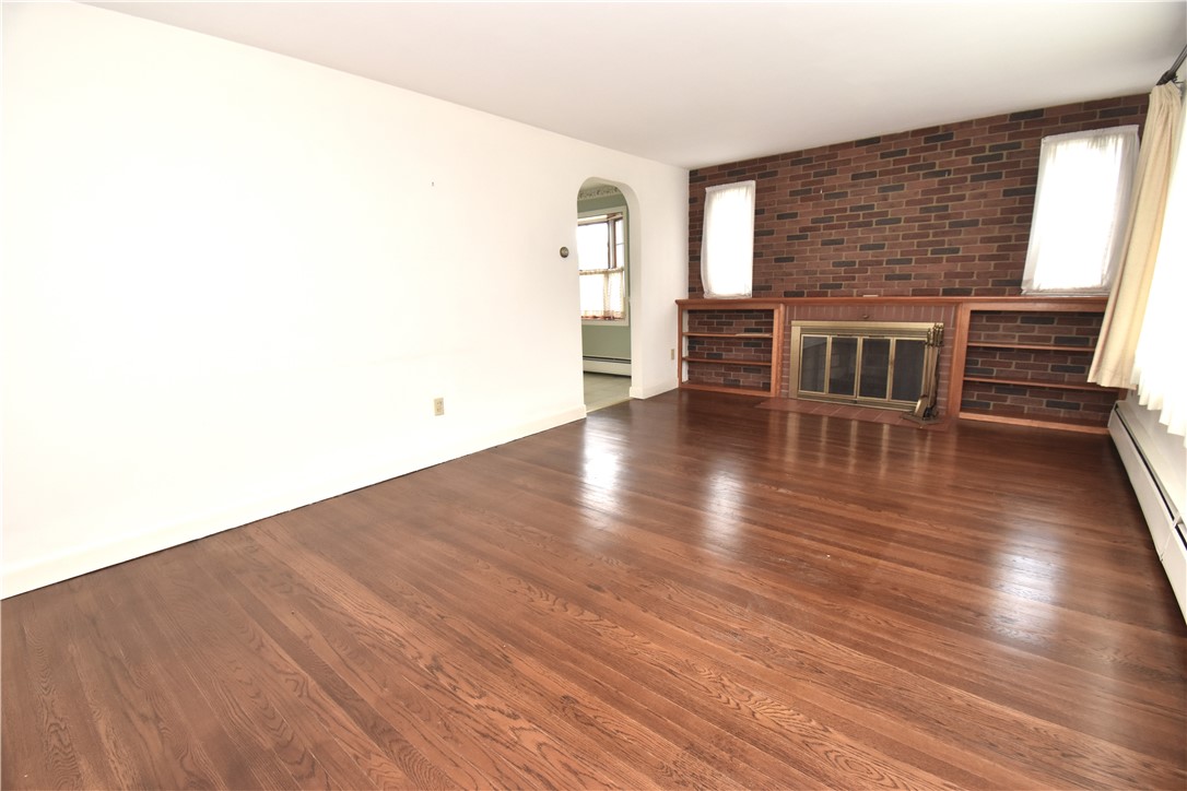 29 Craig Road Warwick, RI 02886 - Photo 3 of 19