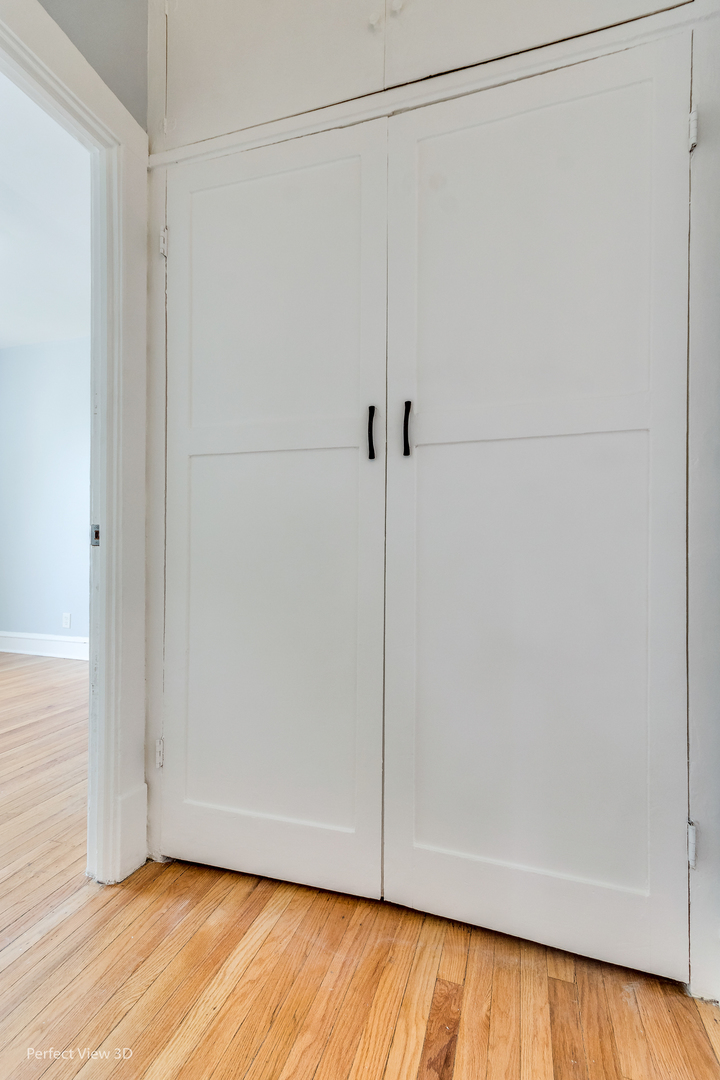 2212 East 70th Street, Unit 3D Chicago, IL 60649 - Photo 19 of 21 a view of an empty room