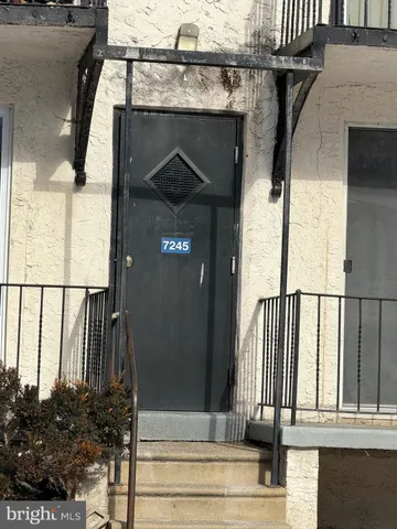 $950 | 7245 A Radbourne Road, Upper Darby, PA 19082