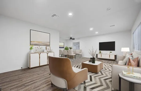 $1,990 | 335 Hickorywood Lane, Unit 335, Bakersfield, CA 93308