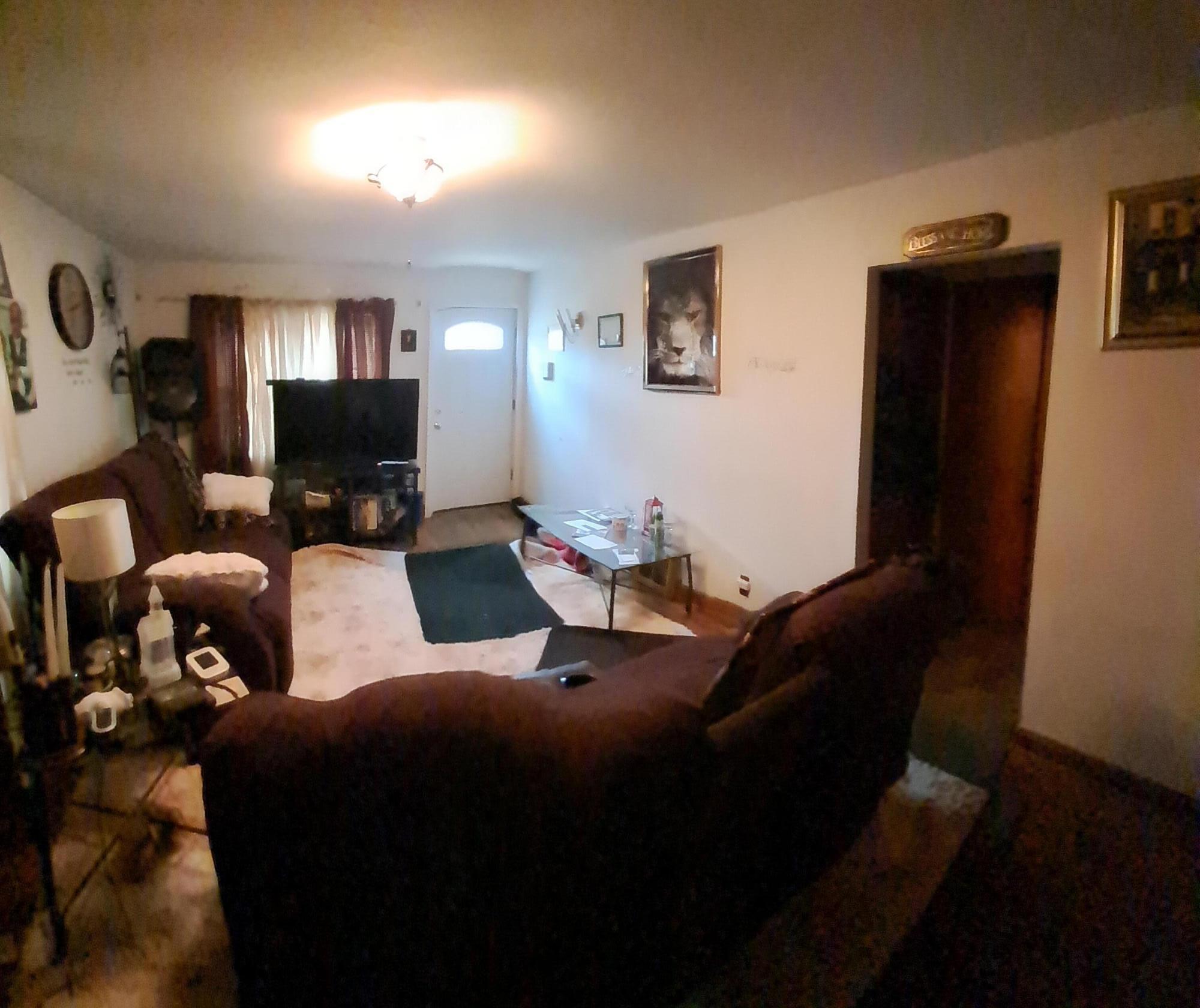 5224 North 47th Street Milwaukee, WI 53218 - Photo 13 of 24 (A) Living Room