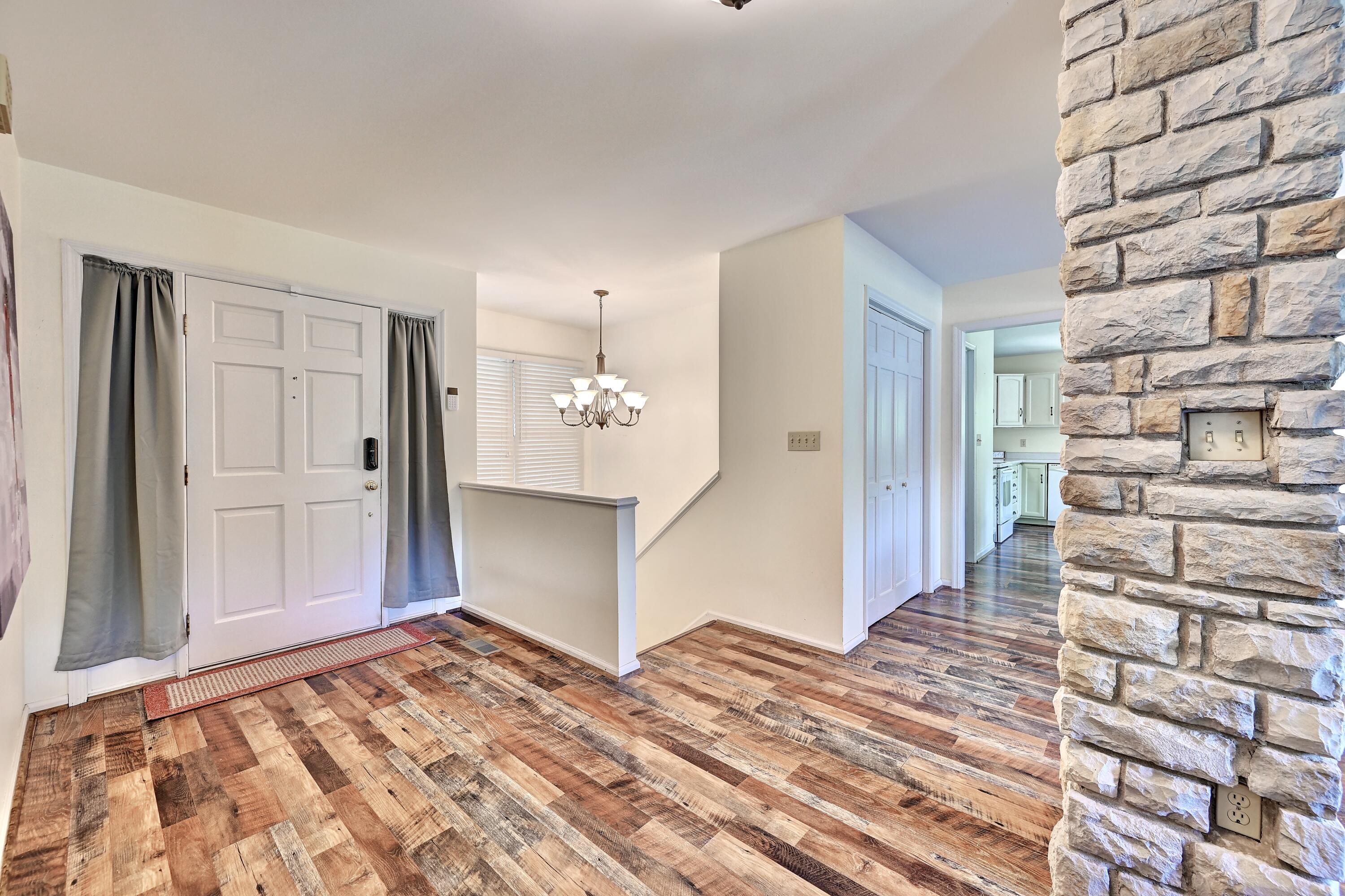 10438 East Bend Road Union, KY 41091 - Photo 16 of 28 DSC_8674_5_6_7_8Interior01