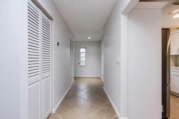 $2,700 | 8535 Casa Del Lago, Unit E, Boca Raton, FL 33433