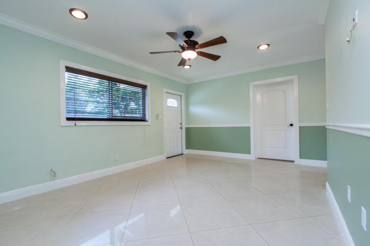 2222 Northwest 3rd Court Boca Raton, FL 33431 - Photo 3 of 13 20160110032353538667000000-o-2