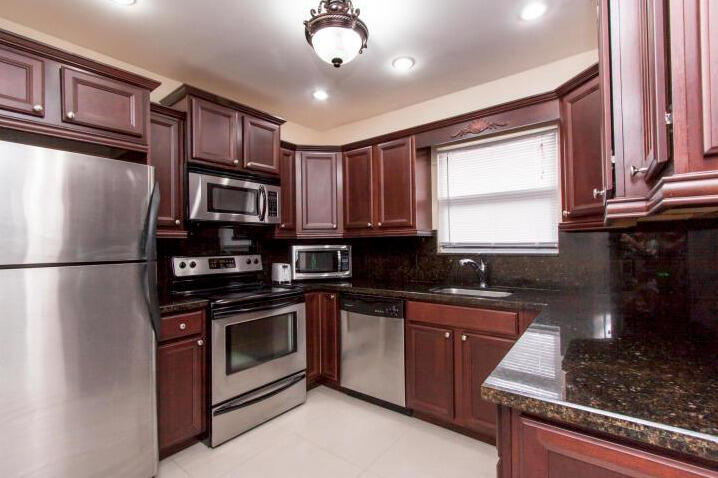 2222 Northwest 3rd Court Boca Raton, FL 33431 - Photo 9 of 13 Screen Shot 2018-05-31 at 10.52.13 PM