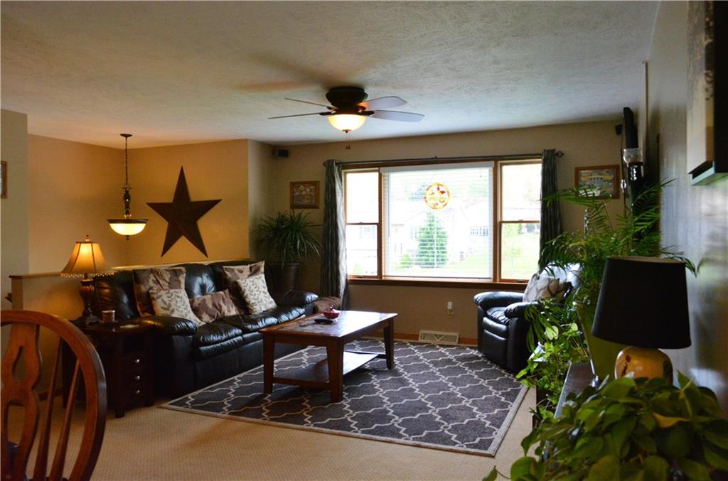 215 Ridge Road Butler, PA 16001 - Photo 2 of 25 Gallery Image 2