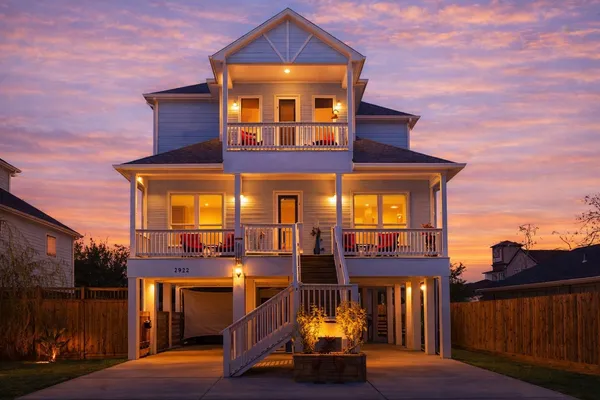 $627,000 | 2922 Seargent Street, Seabrook, TX 77586