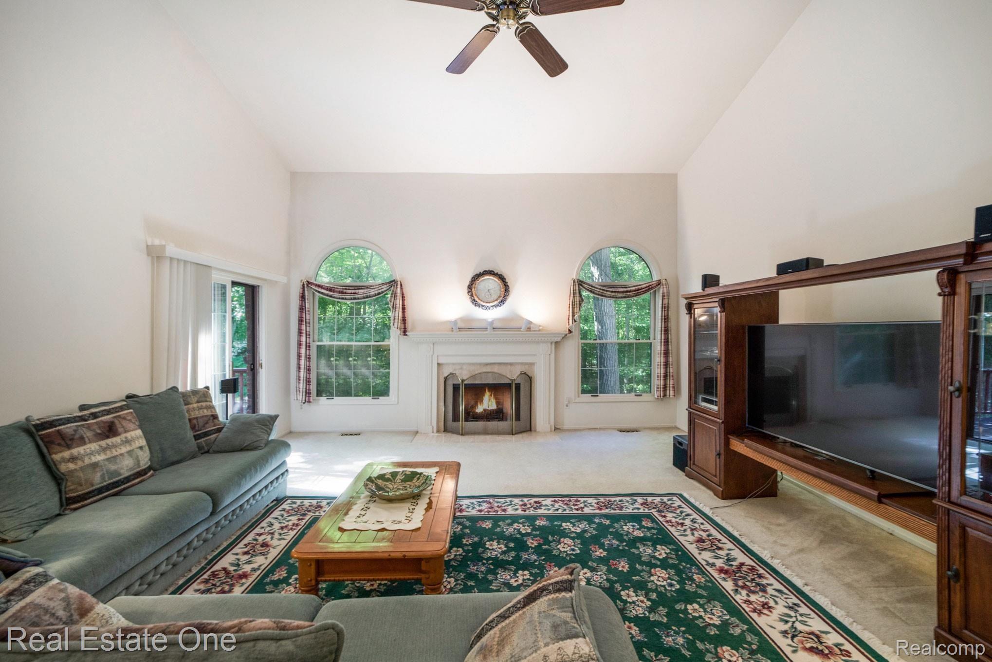 1445 Sandy Ridge Drive Rochester, MI 48306 - Photo 14 of 26 017A3347.jpg