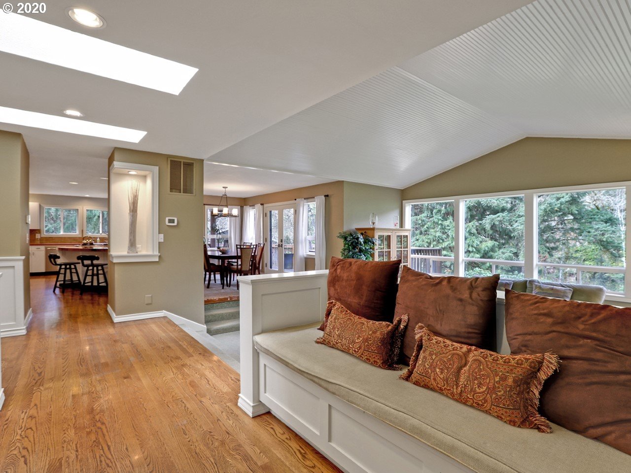 4831 Southwest Hamilton Street Portland, OR 97221 - Photo 5 of 26 Gallery Image 5