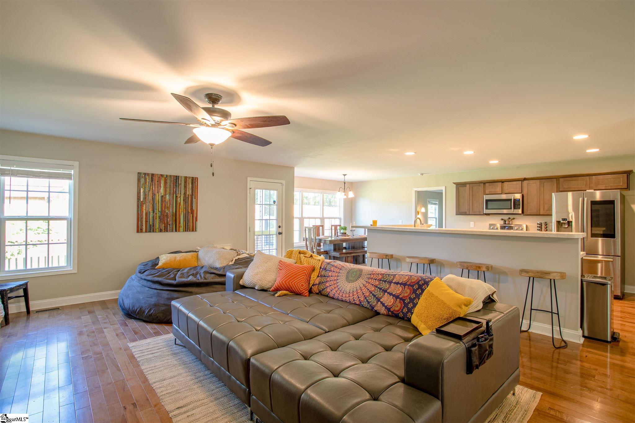 340 Burgess School Road Pelzer, SC 29669 - Photo 14 of 36