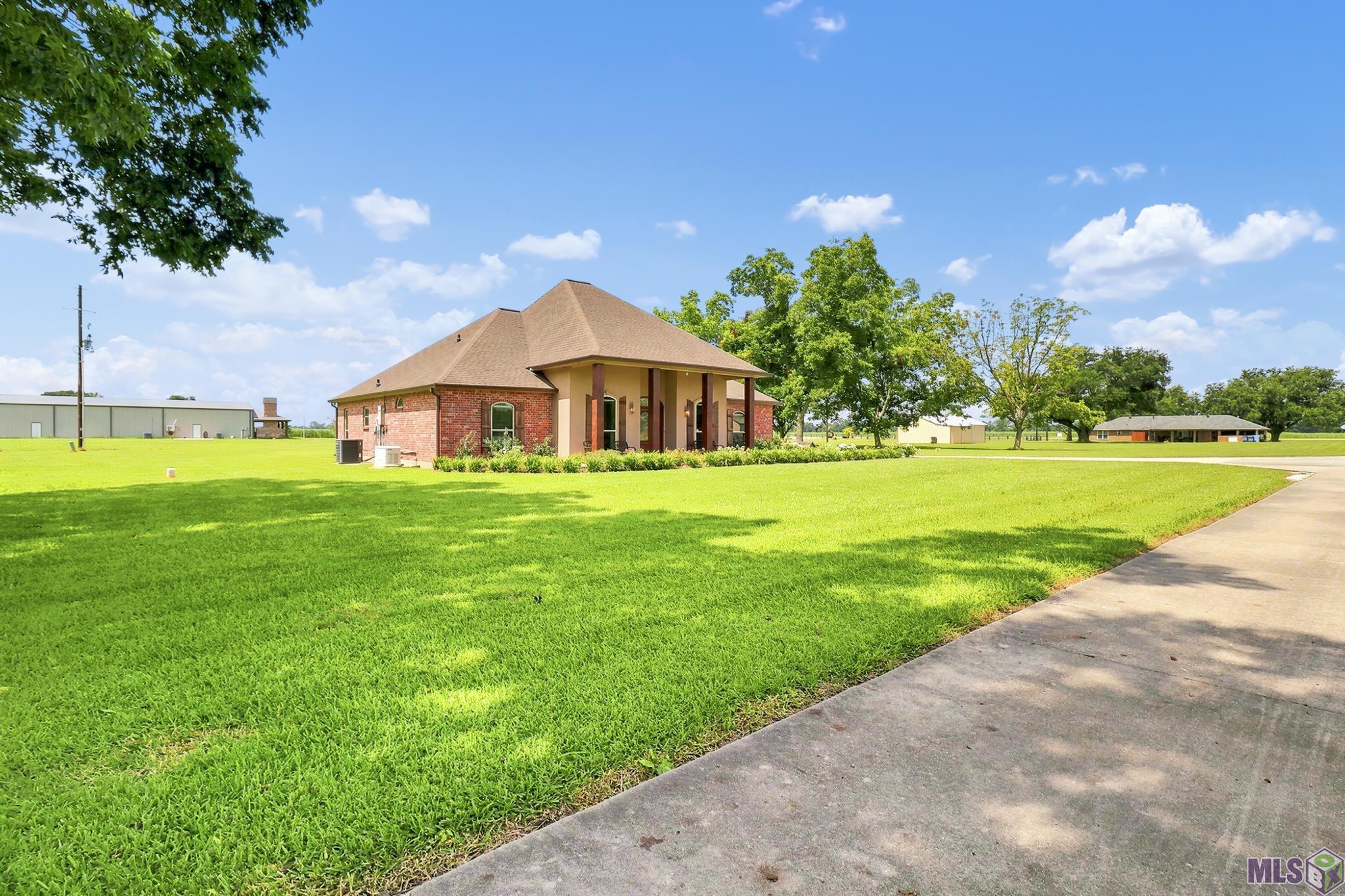 5470 Wye Road Lakeland, LA 70752 - Photo 2 of 43