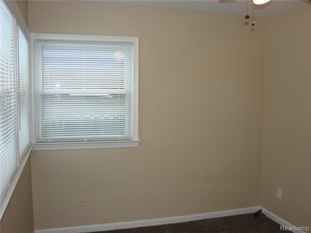 24720 Ridgedale Street Oak Park, MI 48237 - Photo 24 of 31